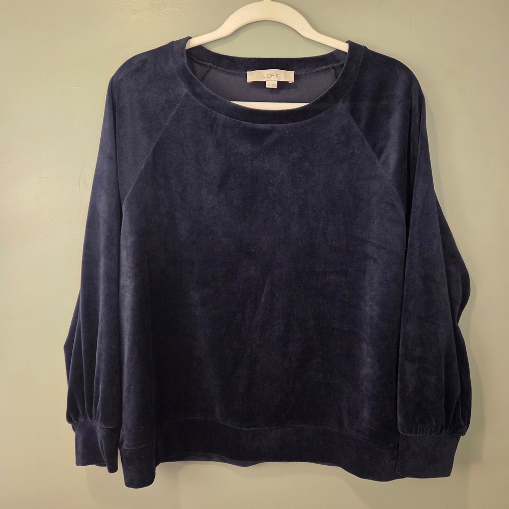 Loft Women's Velour Pullover Sweatshirt Navy Blue Size M Soft Cozy Plush